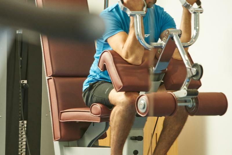 Portobay Flores Buitenkant foto Leg extension machine